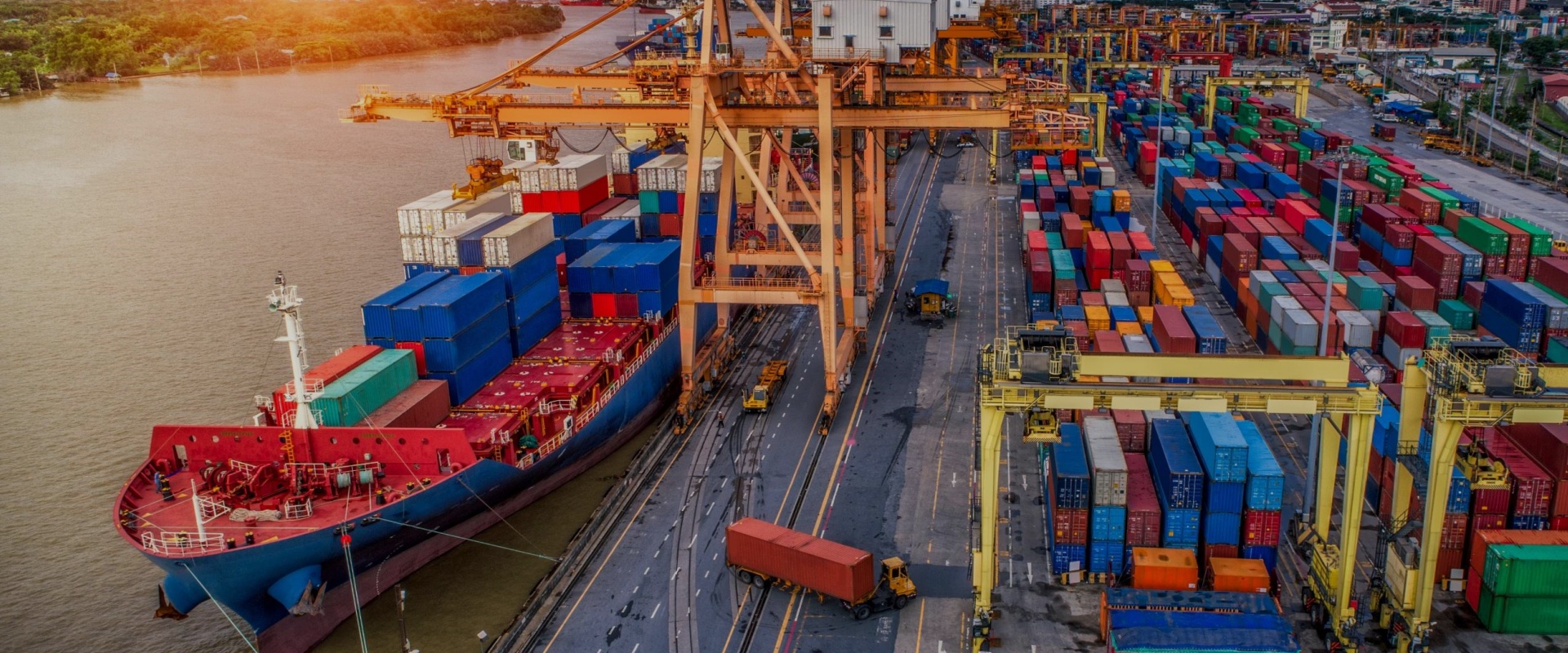 �ڰ���װ������